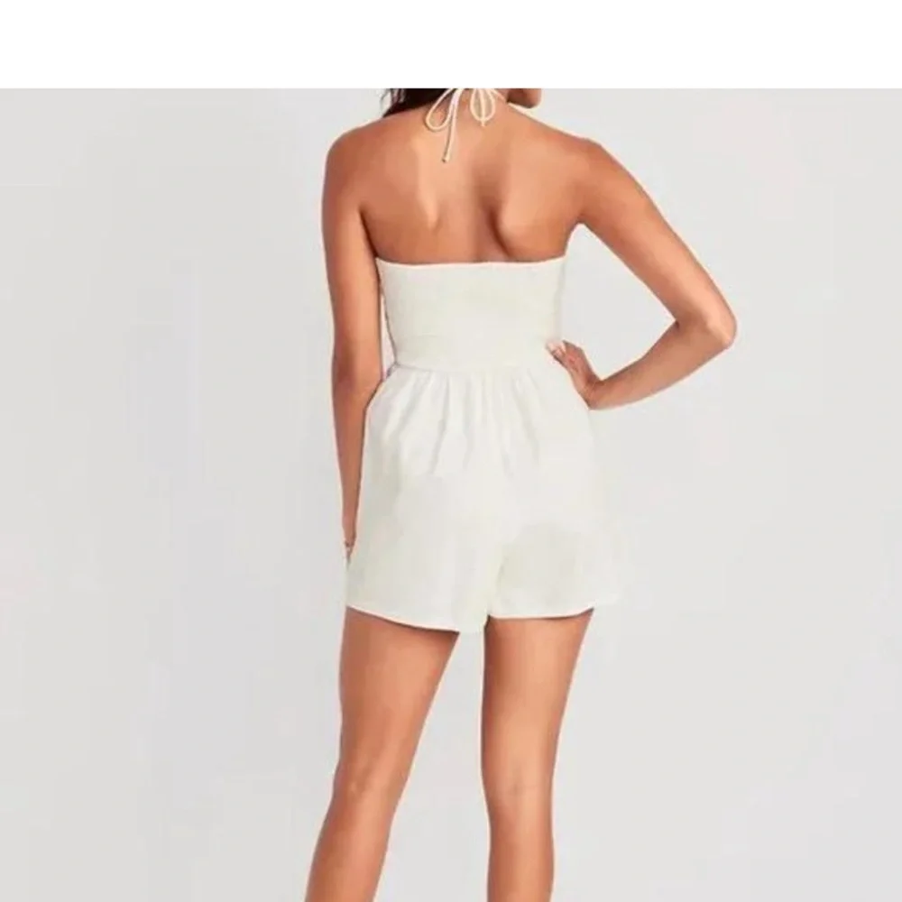 Old Navy, white linen O-ring halter top romper - Picture 2 of 5